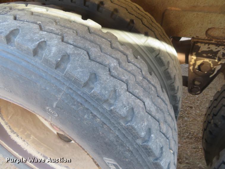 image for item DC0793 2011 Dragon vacuum trailer