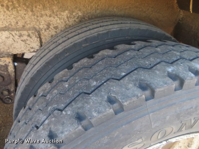 image for item DC0793 2011 Dragon vacuum trailer