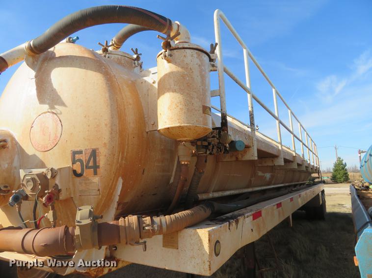 image for item DC0794 2011 Trox vacuum trailer