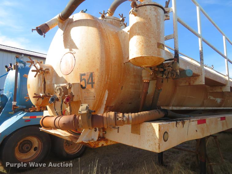 image for item DC0794 2011 Trox vacuum trailer