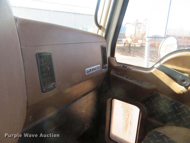 image for item DC0795 2009 Mack GU713 semi truck