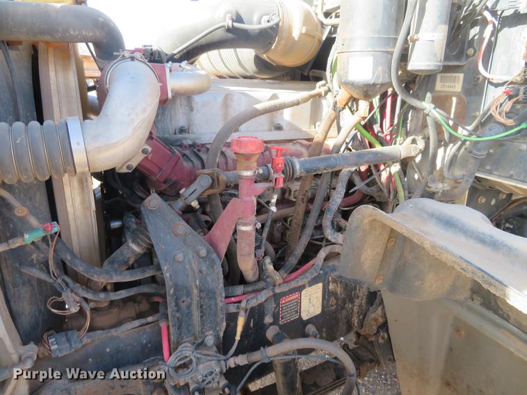 image for item DC0795 2009 Mack GU713 semi truck