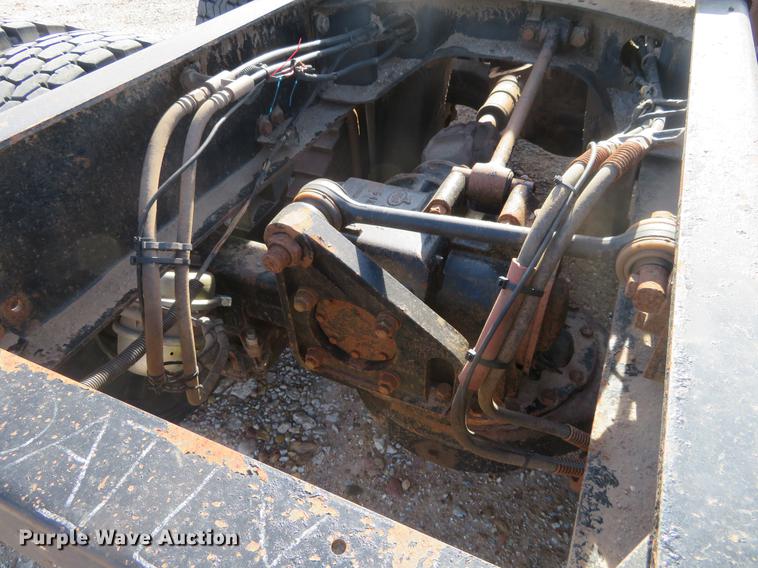 image for item DC0795 2009 Mack GU713 semi truck