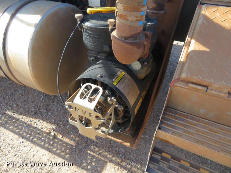 image for item DC0795 2009 Mack GU713 semi truck