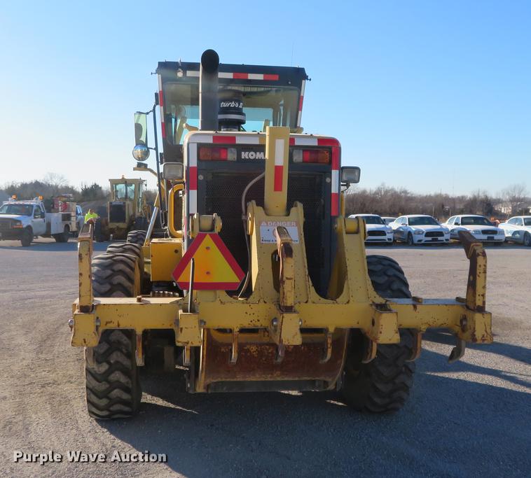 image for item DC0800 2006 Komatsu GD655-3C motor grader