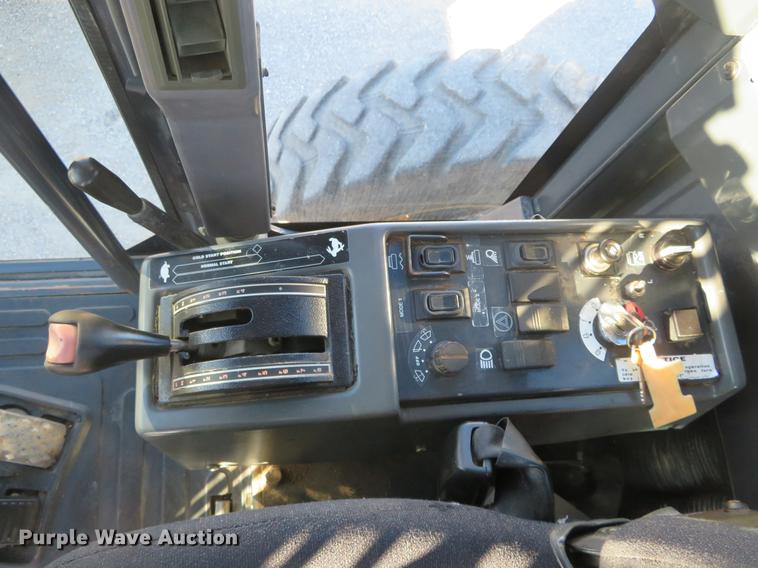 image for item DC0800 2006 Komatsu GD655-3C motor grader