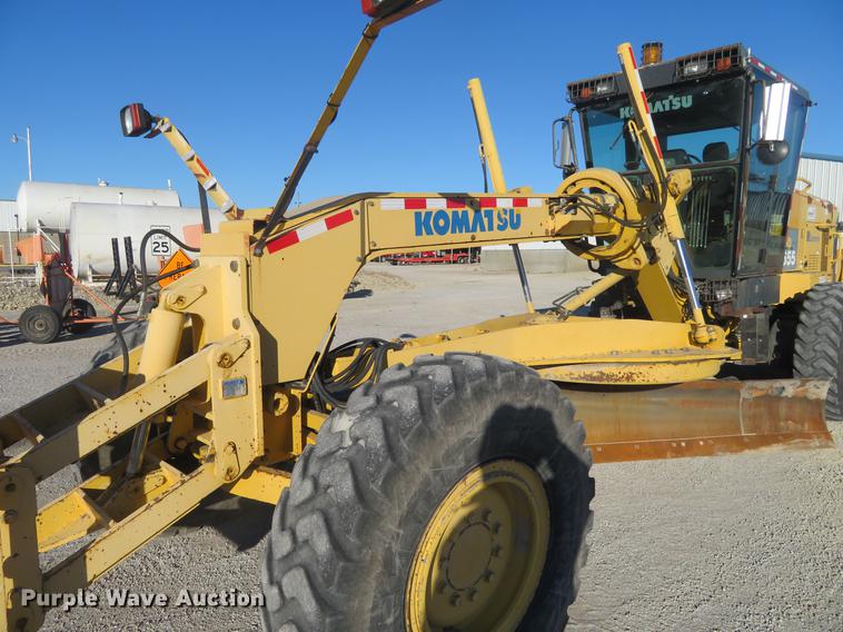 image for item DC0800 2006 Komatsu GD655-3C motor grader