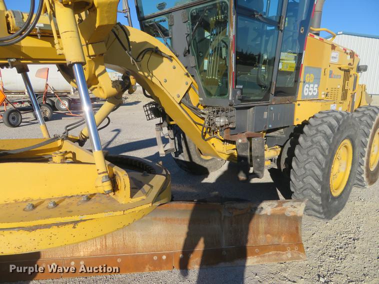 image for item DC0800 2006 Komatsu GD655-3C motor grader