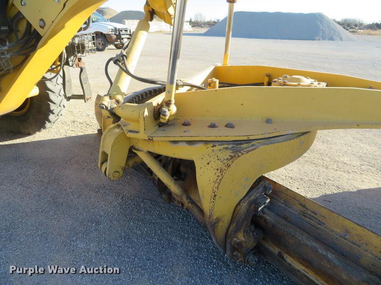 image for item DC0800 2006 Komatsu GD655-3C motor grader