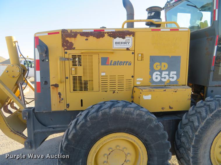 image for item DC0800 2006 Komatsu GD655-3C motor grader