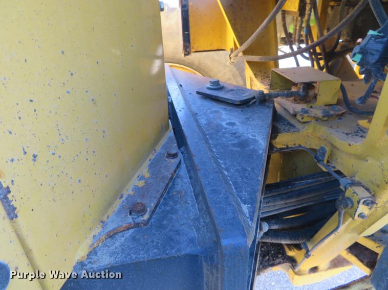 image for item DC0800 2006 Komatsu GD655-3C motor grader