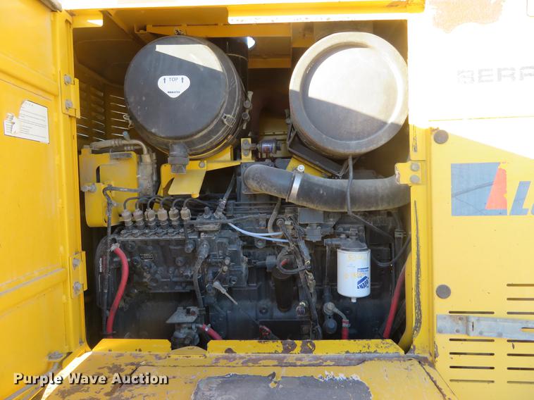 image for item DC0800 2006 Komatsu GD655-3C motor grader