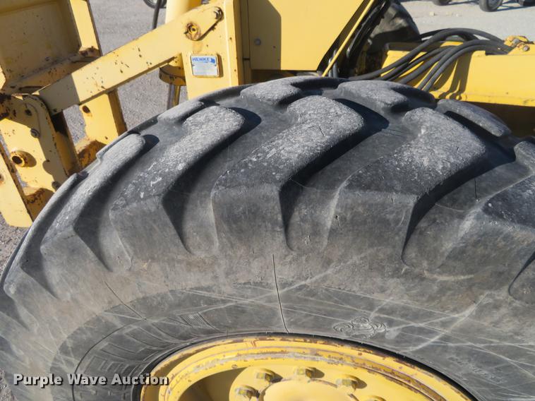 image for item DC0800 2006 Komatsu GD655-3C motor grader