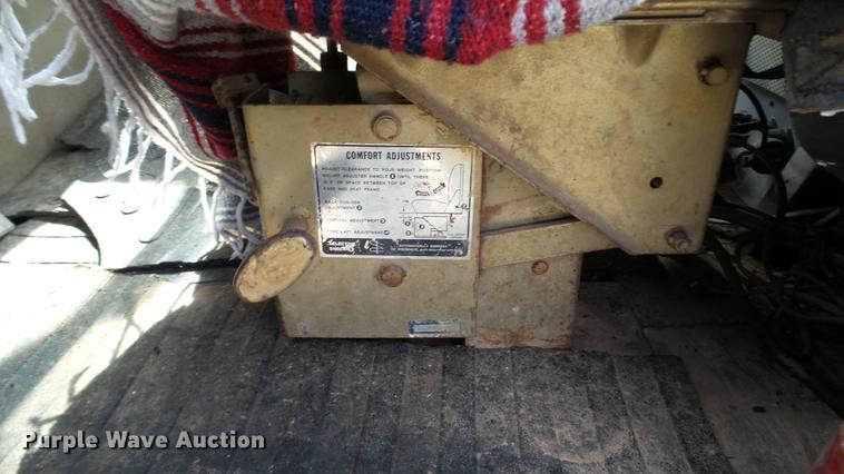 image for item DC1019 1974 International Transtar 4300 flatbed truck