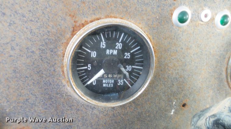 image for item DC1019 1974 International Transtar 4300 flatbed truck