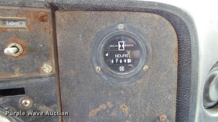 image for item DC1019 1974 International Transtar 4300 flatbed truck