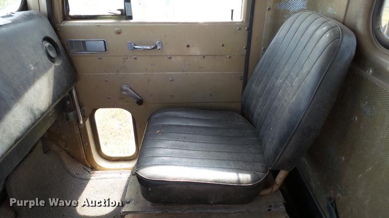 image for item DC1019 1974 International Transtar 4300 flatbed truck