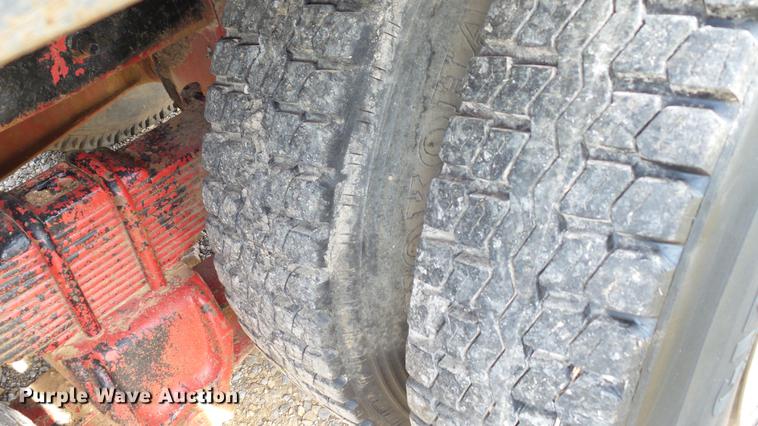 image for item DC1019 1974 International Transtar 4300 flatbed truck