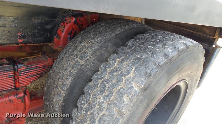 image for item DC1019 1974 International Transtar 4300 flatbed truck