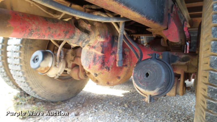 image for item DC1019 1974 International Transtar 4300 flatbed truck