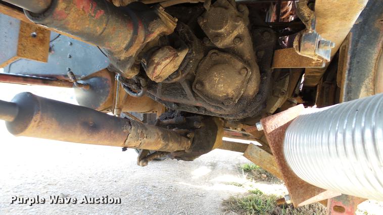 image for item DC1019 1974 International Transtar 4300 flatbed truck