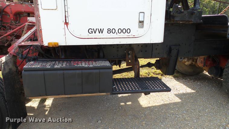 image for item DC1019 1974 International Transtar 4300 flatbed truck