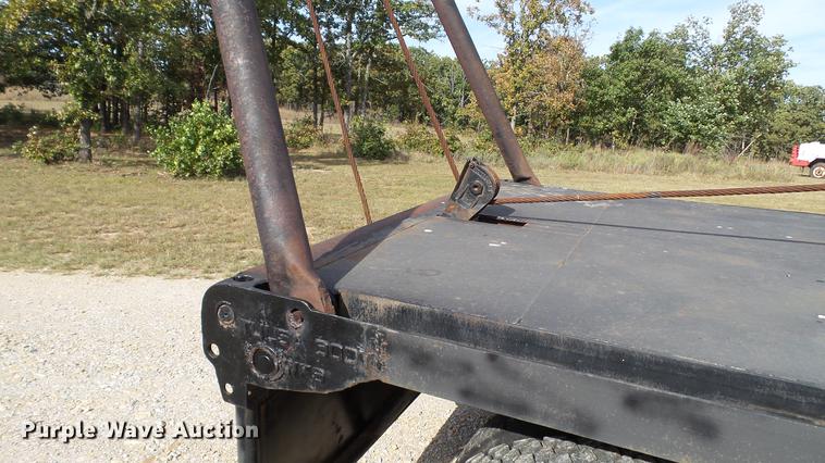 image for item DC1019 1974 International Transtar 4300 flatbed truck