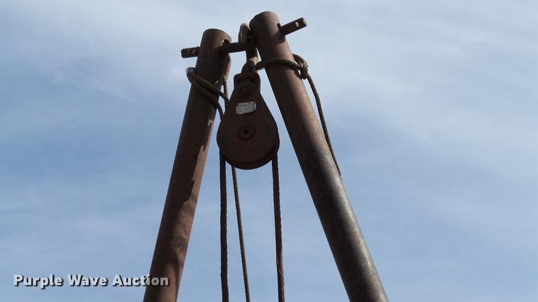 image for item DC1019 1974 International Transtar 4300 flatbed truck