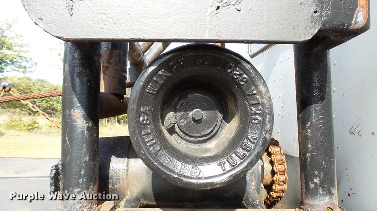 image for item DC1019 1974 International Transtar 4300 flatbed truck