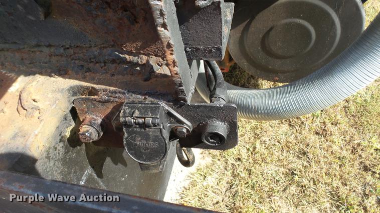 image for item DC1019 1974 International Transtar 4300 flatbed truck