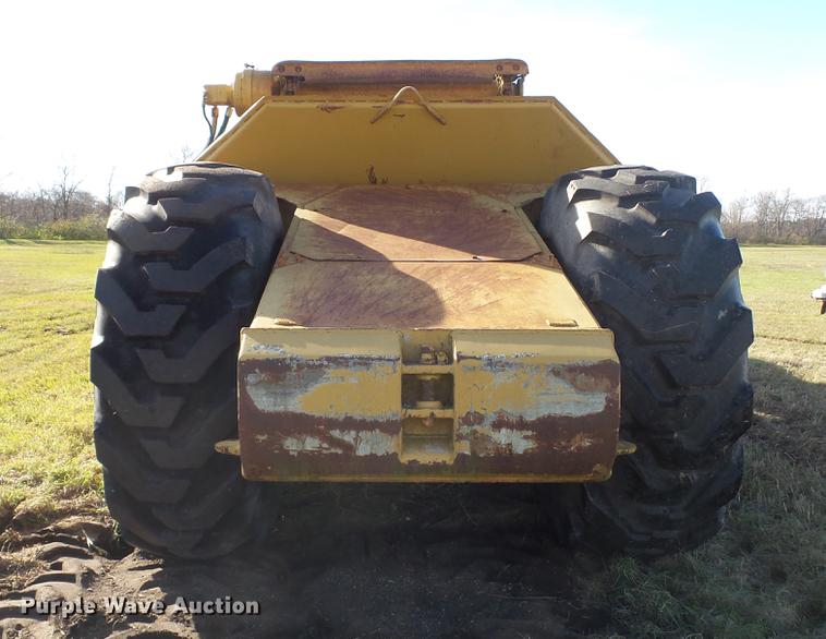 image for item DC1032 1979 Caterpillar 623B elevating scraper