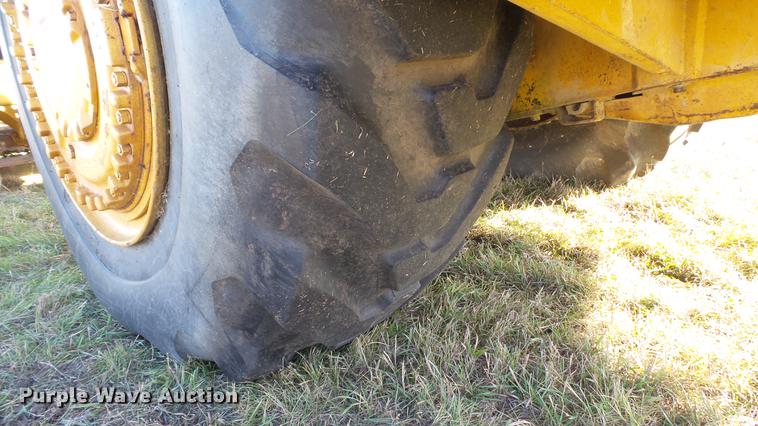 image for item DC1032 1979 Caterpillar 623B elevating scraper