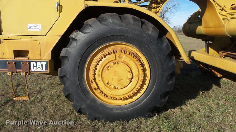 image for item DC1032 1979 Caterpillar 623B elevating scraper