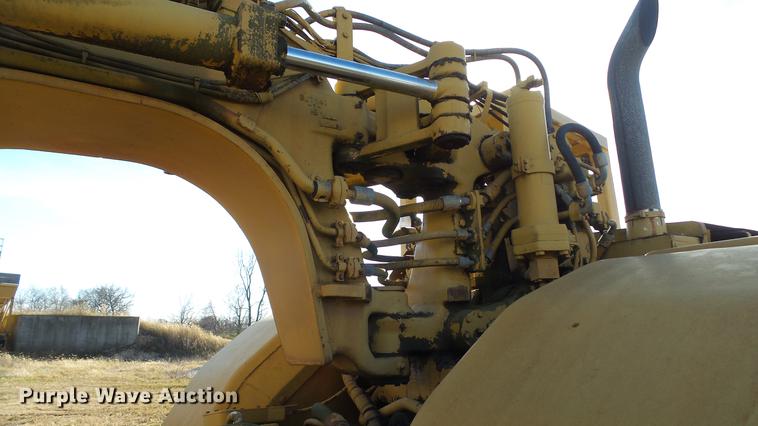 image for item DC1032 1979 Caterpillar 623B elevating scraper