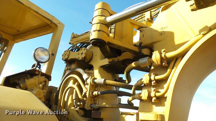 image for item DC1032 1979 Caterpillar 623B elevating scraper