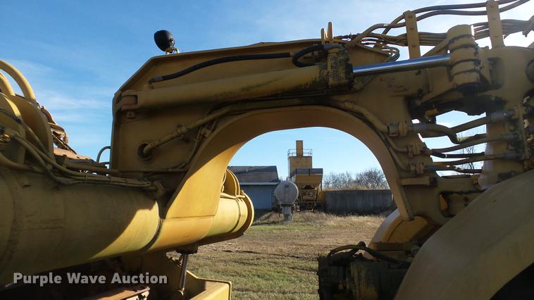 image for item DC1032 1979 Caterpillar 623B elevating scraper