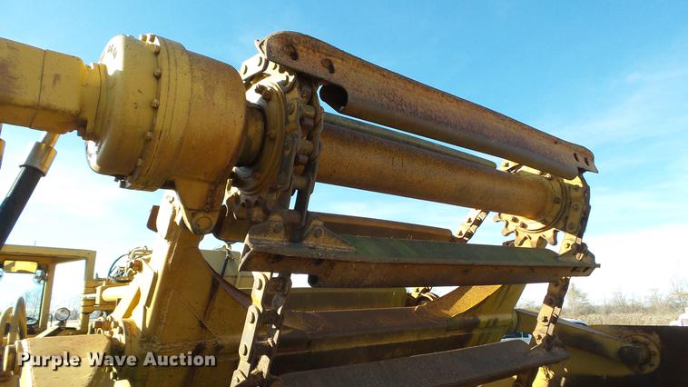 image for item DC1032 1979 Caterpillar 623B elevating scraper