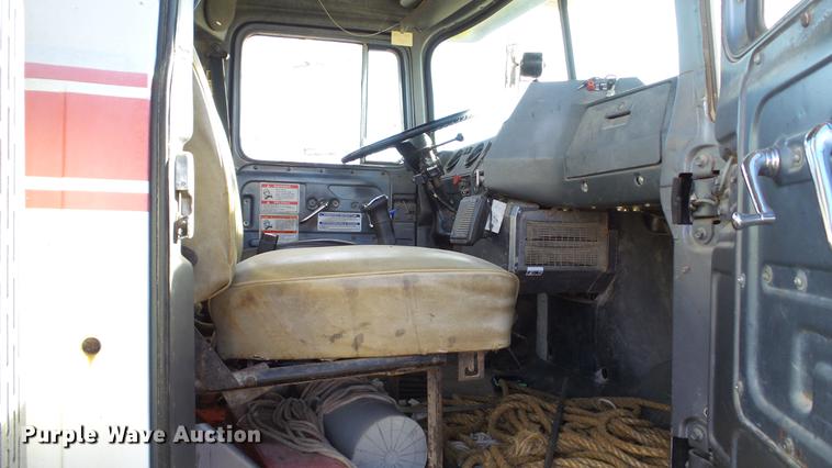 image for item DC1033 1994 Mack RD690S truck with tree spade