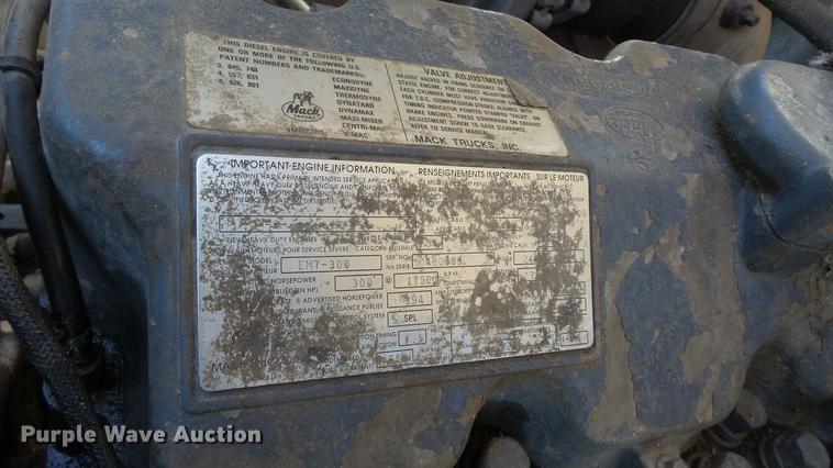 image for item DC1033 1994 Mack RD690S truck with tree spade