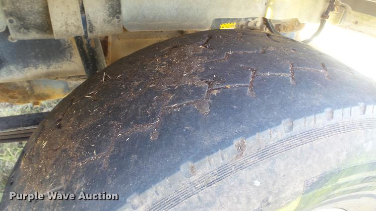 image for item DC1033 1994 Mack RD690S truck with tree spade