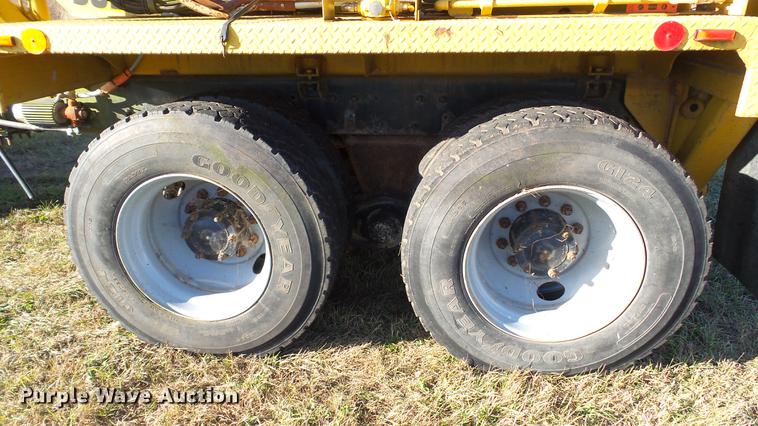 image for item DC1033 1994 Mack RD690S truck with tree spade