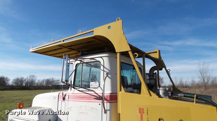 image for item DC1033 1994 Mack RD690S truck with tree spade