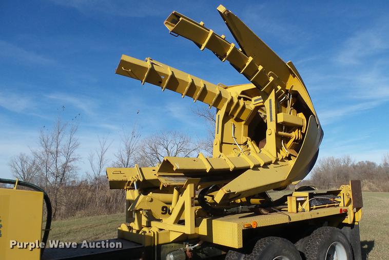 image for item DC1033 1994 Mack RD690S truck with tree spade