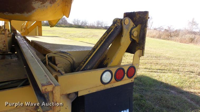 image for item DC1033 1994 Mack RD690S truck with tree spade