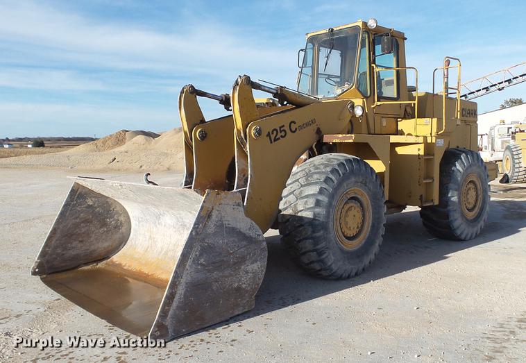 image for item DC1034 1985 Clark 125C wheel loader