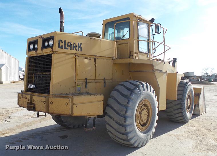 image for item DC1034 1985 Clark 125C wheel loader