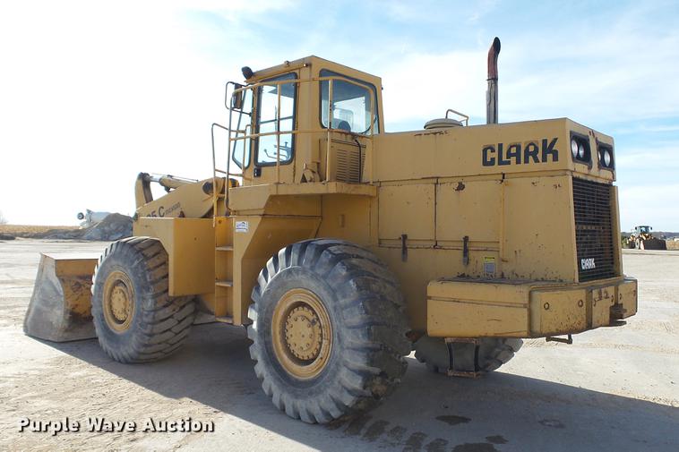 image for item DC1034 1985 Clark 125C wheel loader