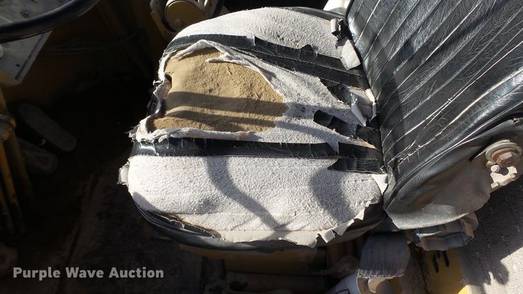 image for item DC1034 1985 Clark 125C wheel loader