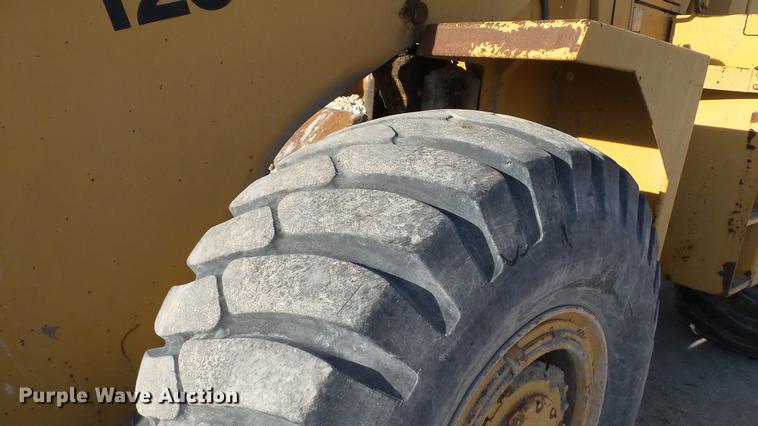 image for item DC1034 1985 Clark 125C wheel loader