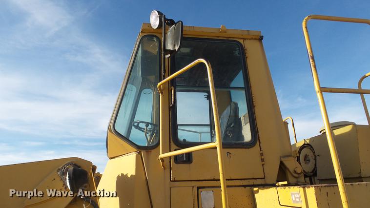 image for item DC1034 1985 Clark 125C wheel loader